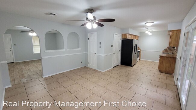 Foto del edificio - 3 br, 2 bath House - 3404 Iola Avenue