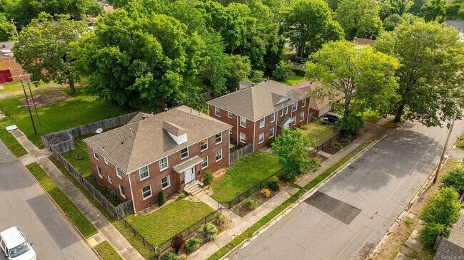 Foto del edificio - 1724 W 19th St