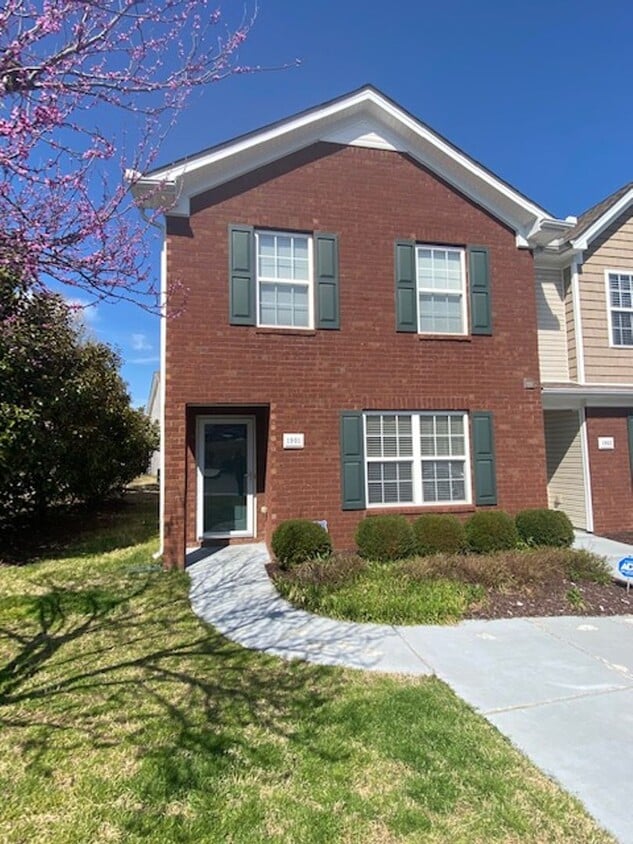 Primary Photo - End Unit Townhouse Now Available at Barnes...