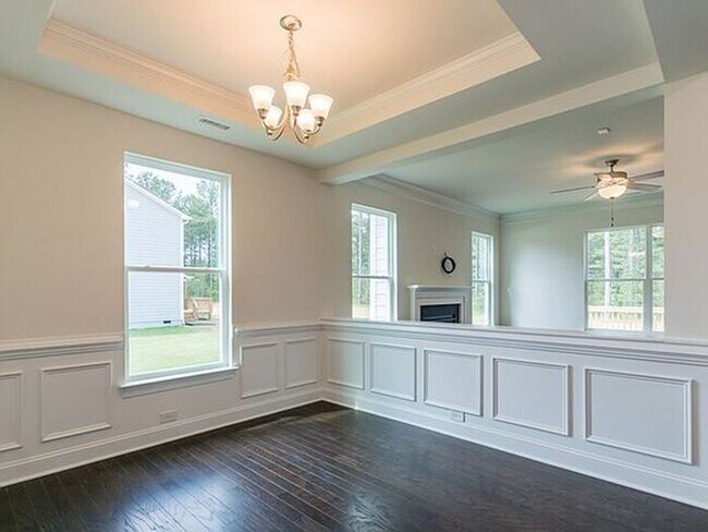 Foto del edificio - Available NOW- Beautiful 4 Bedroom Home in...