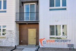 Building Photo - 959 W 540 S