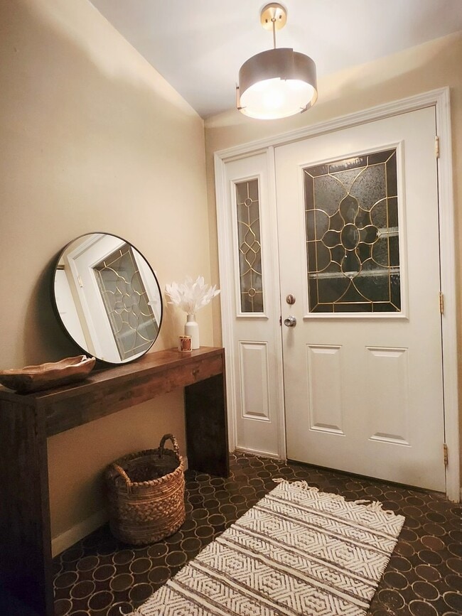 Foto del edificio - 264 Lincoln Dr