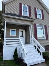 Building Photo - 601 E Indiana St