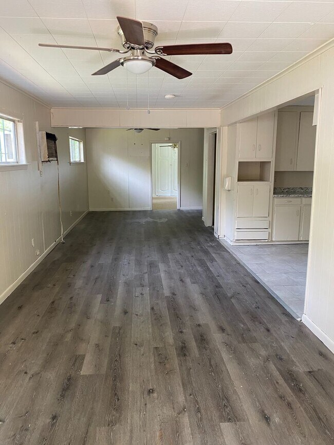 Building Photo - Housing Sec 8 approved