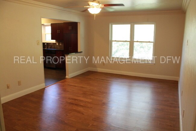 Foto del edificio - 5818 E University Blvd