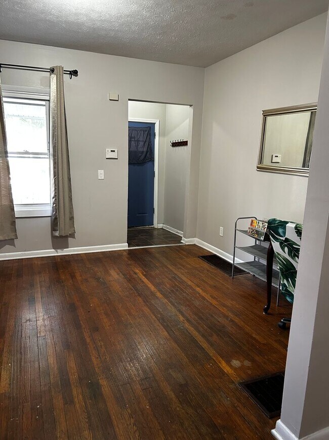 Foto del edificio - 1143-1145-1145 S Plymouth Ave