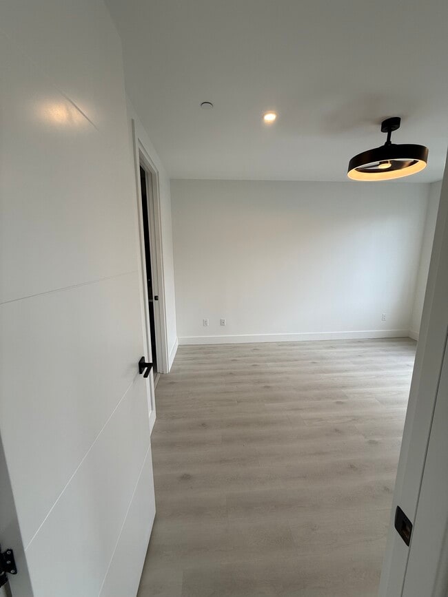 Foto del edificio - 426 SE 12th Ct