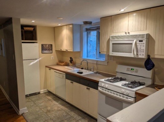 Foto del edificio - 219 3rd St NE