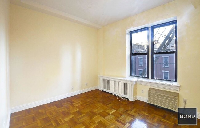 Building Photo - 350 E 58th St