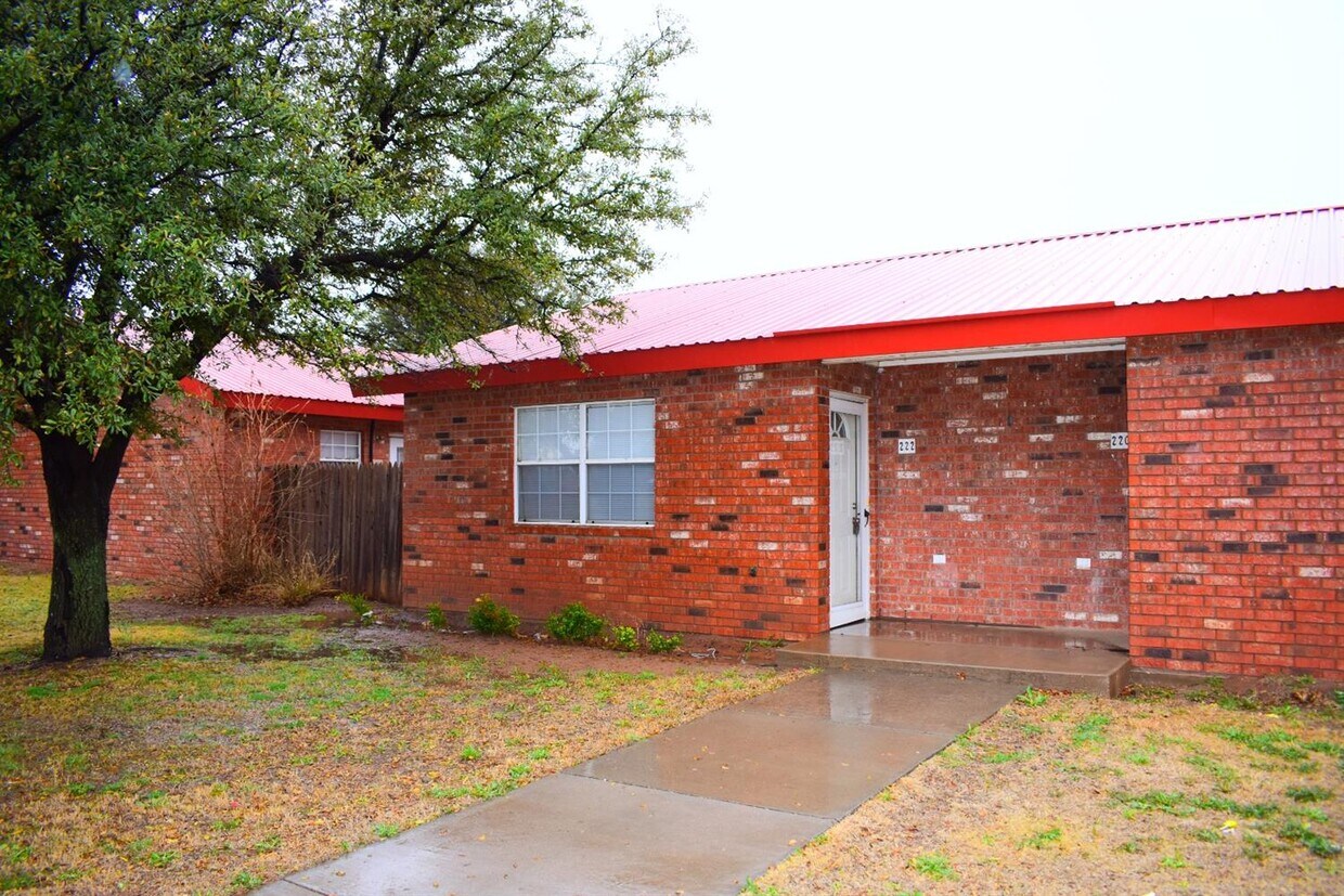 Foto principal - 222 Polk Ave