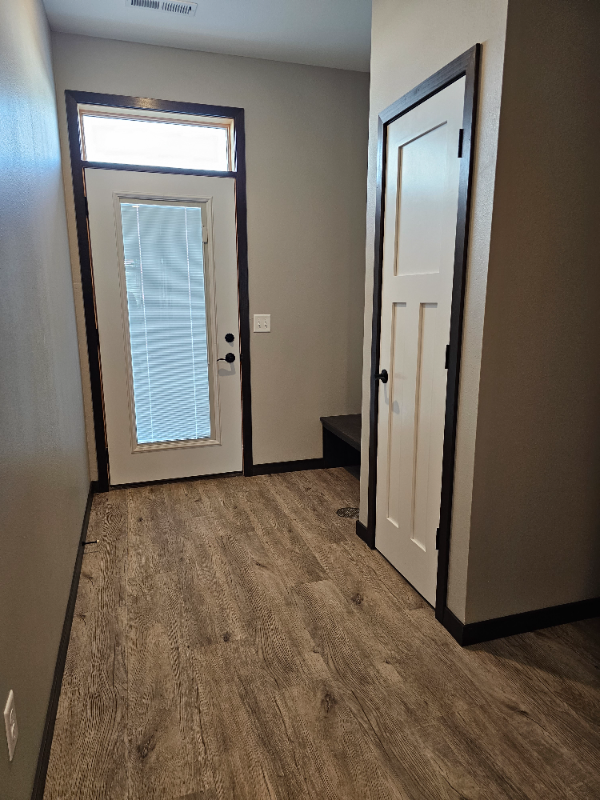 Building Photo - 705 Prairie Rose Trl