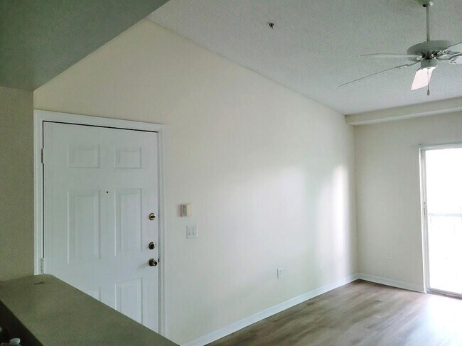 Foto del edificio - 4195 N Haverhill Rd