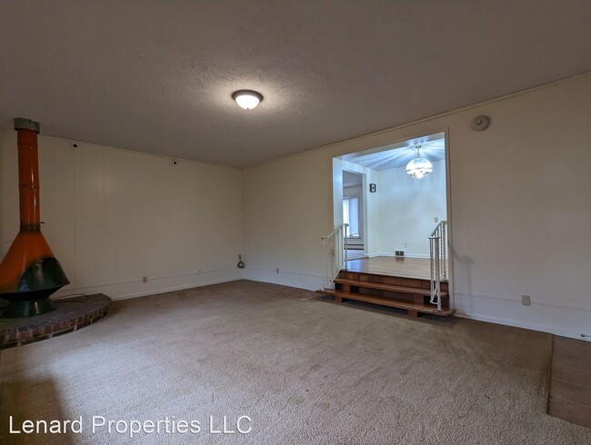 3 br, 2 bath House - 1028 E Linwood Cir photo'