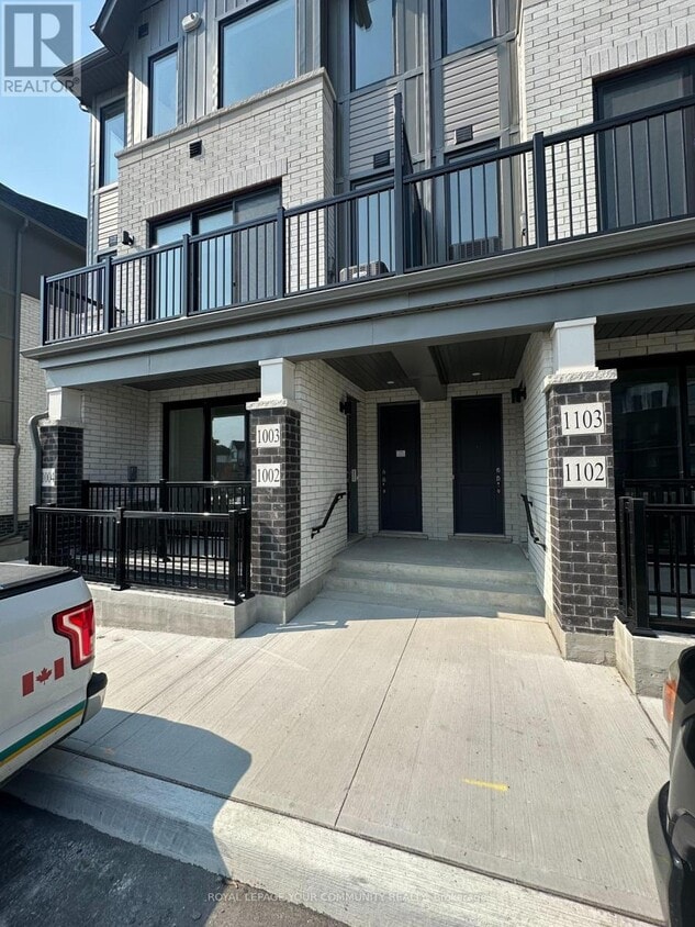 Photo principale - 160-1160 Densmore Rd