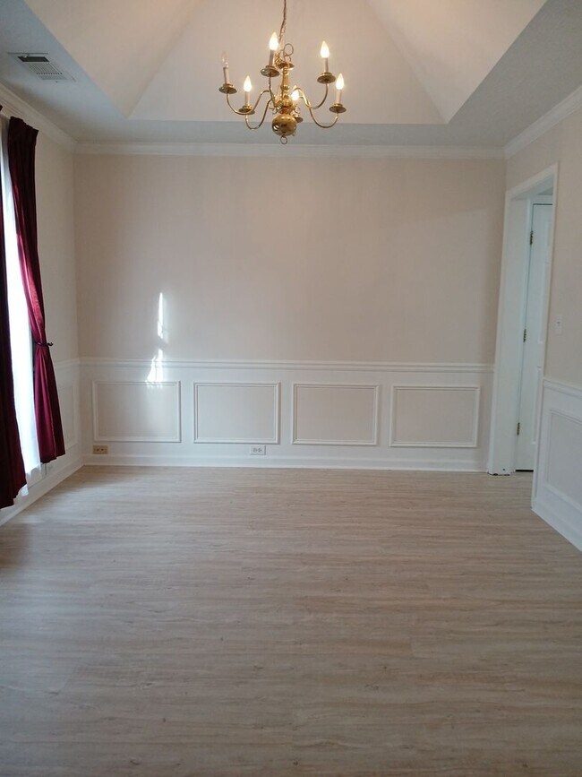 Foto del edificio - 578 Summerbrooke Ct