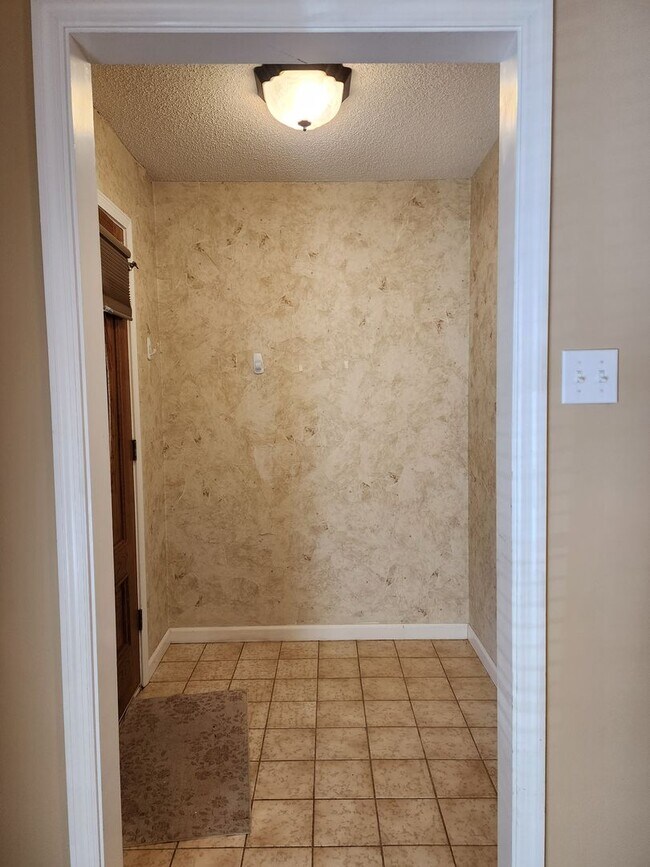 Building Photo - City of Maryville 37801- 3 bed 2.5 bath condo - call Tom Parry 865-607-3649