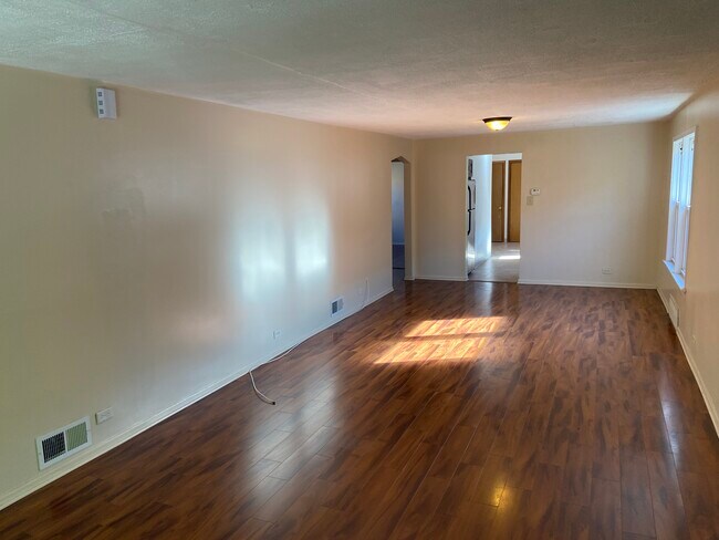Building Photo - 8149 S Saginaw Ave