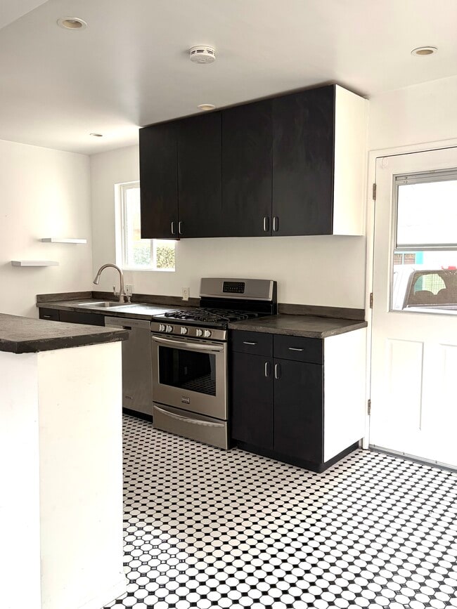 Foto del edificio - 2304 Voorhees Ave