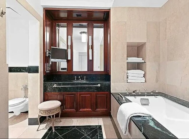 Building Photo - 1 bedroom in NEW YORK NY 10005