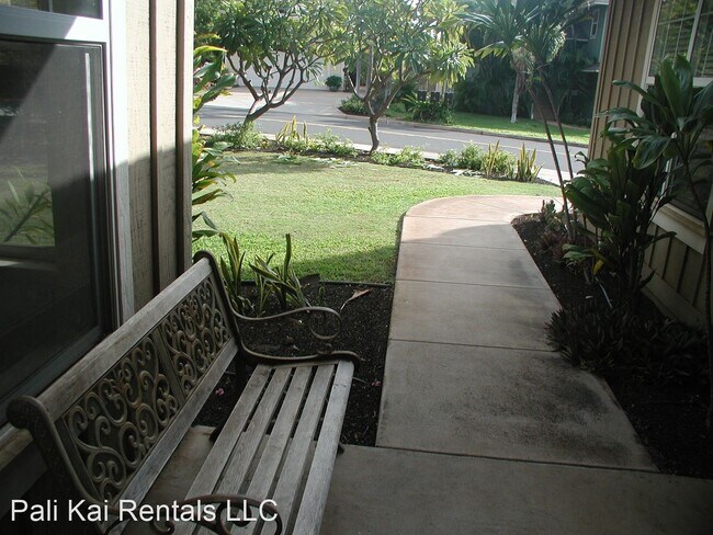Building Photo - 3 br, 2.5 bath House - 30 Kulipu'u Street