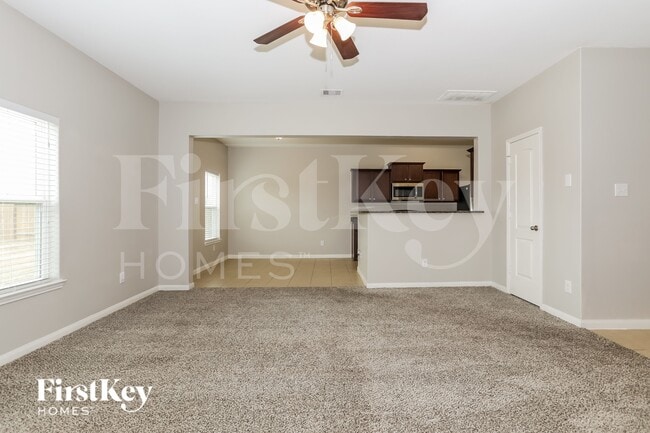 Building Photo - 20718 Round Key Dr