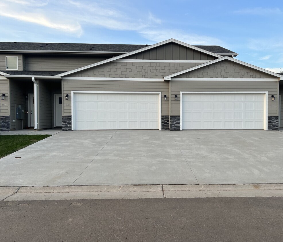 Foto principal - 6014 E Copper Pl