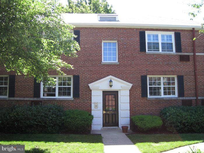 Primary Photo - 4370 N Pershing Dr