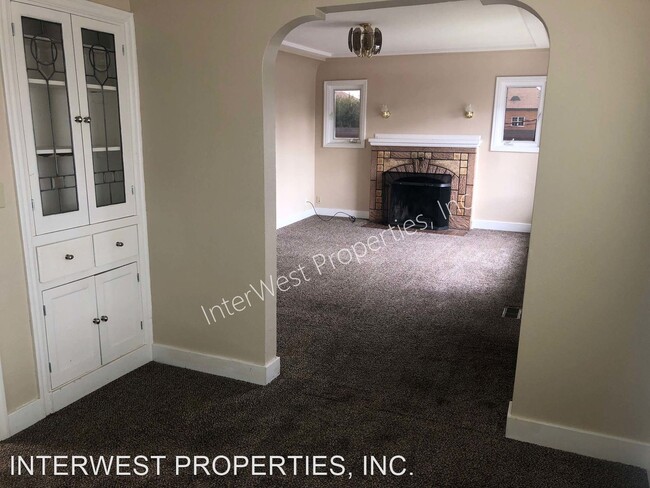 Building Photo - 3 br, 1 bath House - 518 NE EVERETT ST
