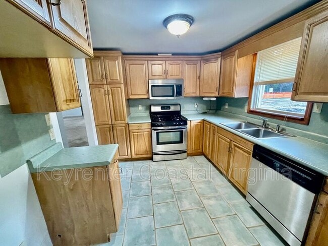 Building Photo - 24169 Newsomes Cir
