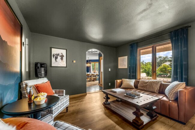 Foto del edificio - 7208 Secrest Ct