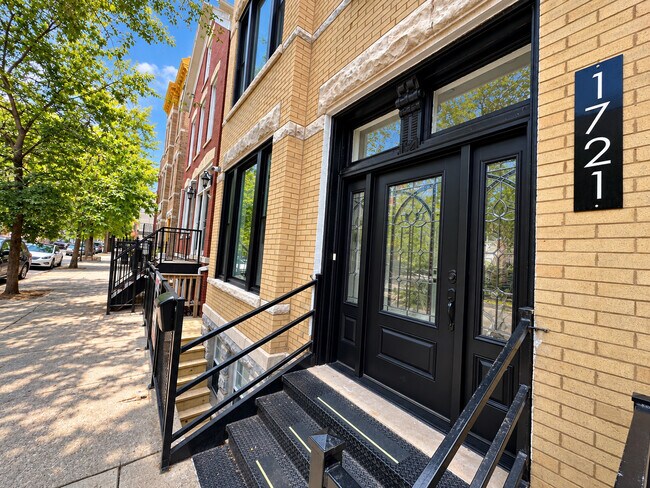 Foto del edificio - 1721 W Pierce Ave