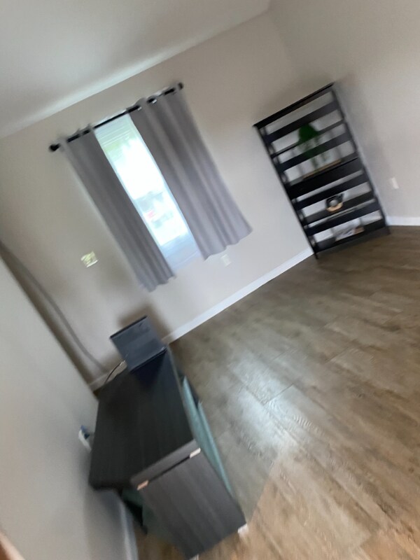 Foto del edificio - 1421 N Main St