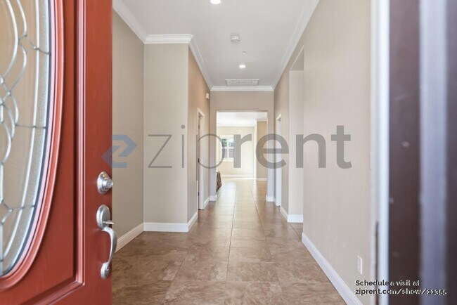 Building Photo - Unit