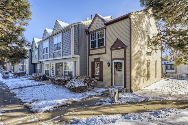 Building Photo - 14262 E Hawaii Cir