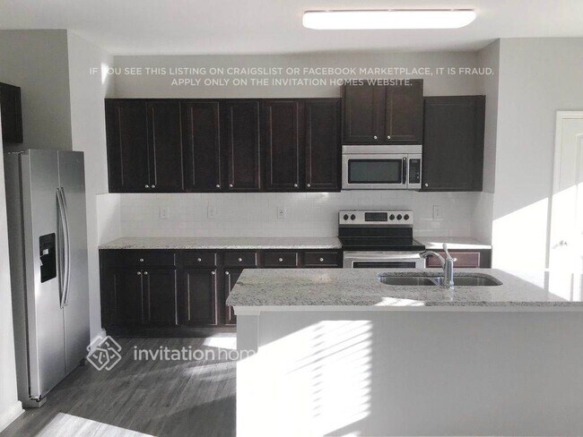 Foto del edificio - 4937 Fawnwood Dr
