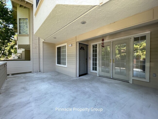 Foto del edificio - 711 Hibiscus Pl