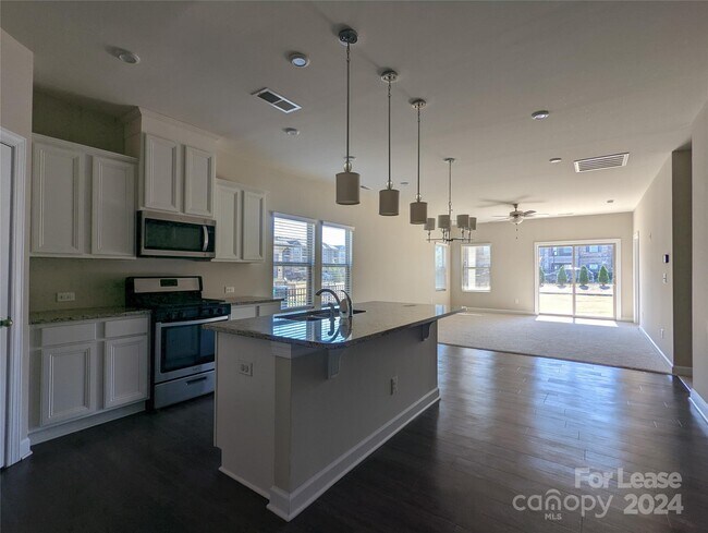 Building Photo - 4407 Collingham Dr