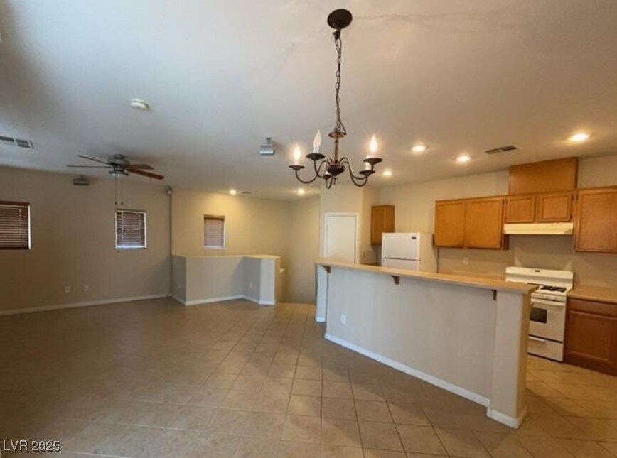 Foto del edificio - 3928 Sweet Pine St