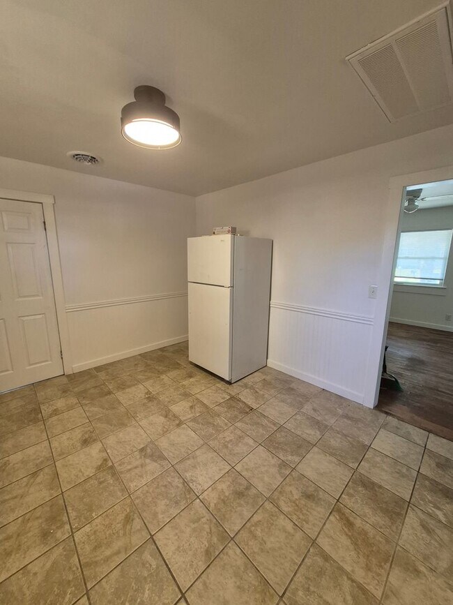 Foto del edificio - 2 bed, 1 Bath house in Bolivar, Mo! Call Q...