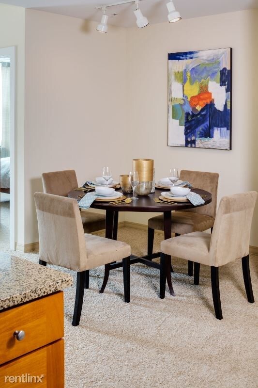 Foto del edificio - 1 br, 1 bath Apartment - Newton. Woodland T