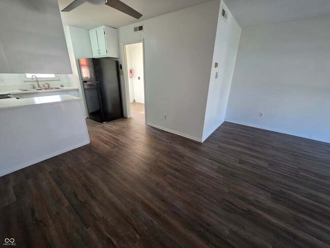 Building Photo - 3809 Biscayne Rd