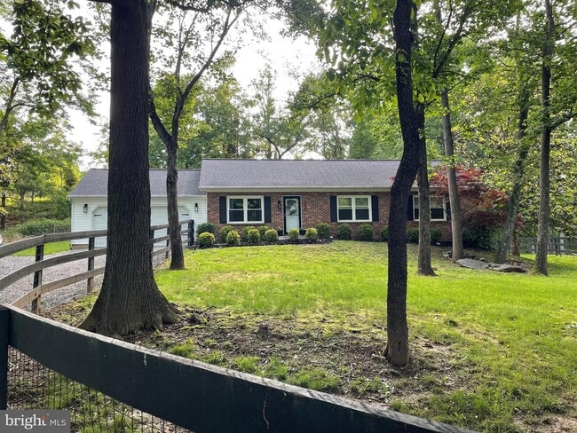 Building Photo - 35600 Sassafras Dr