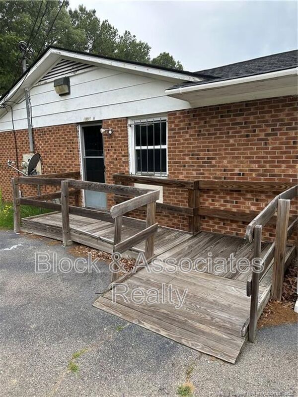 Primary Photo - 4953 Fieldcrest Drive