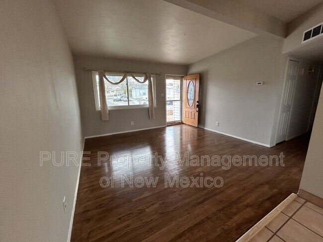 Foto del edificio - 2801 Edgecliff Dr