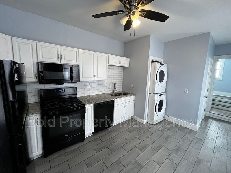 Primary Photo - 246 N 11th St