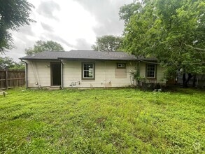 Building Photo - 6110 Sherwood Dr