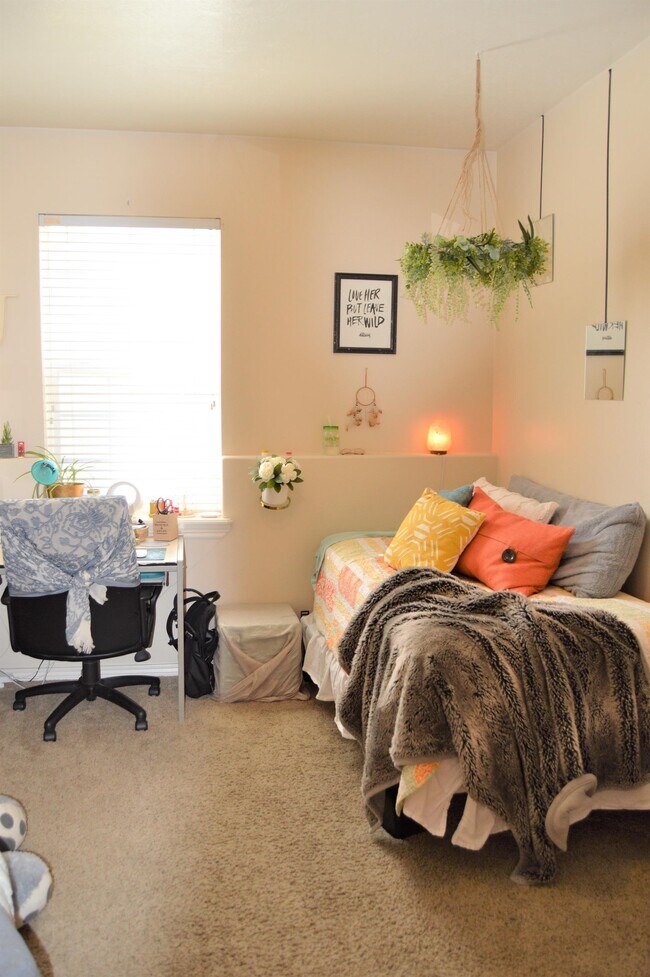 Foto del edificio - 363 Belmont Pl