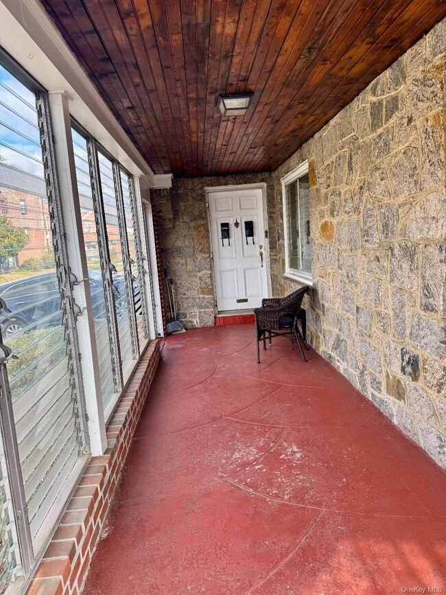 Building Photo - 29 N Long Beach Rd Building Photo - 29 N Long Beach Rd