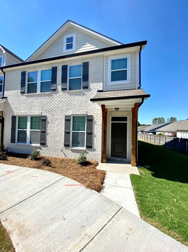 Foto del edificio - Beautiful Townhome located in Pineville, NC