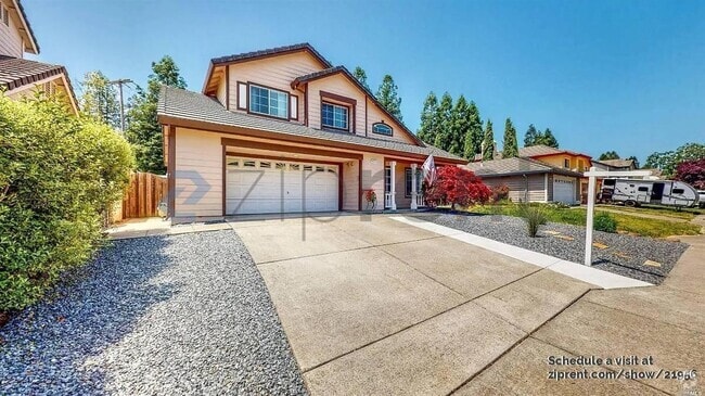 Building Photo - 9404 Lazy Creek Dr